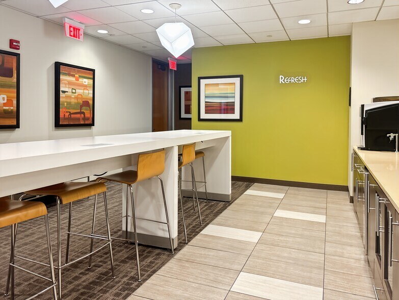 More Photos Of 1333 Burr Ridge Pky, Burr Ridge Coworking Space