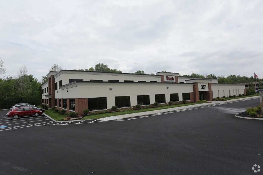 More Photos Of 337 Turnpike Rd, Southborough Research And Development For Lease