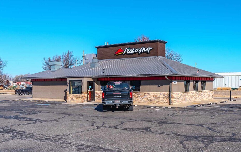 Primary Photo Of 820 S Highway 207, Spearman Restaurant For Sale