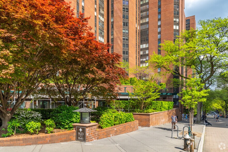 More Photos Of 1601-1641 3rd Ave, New York Apartments For Lease