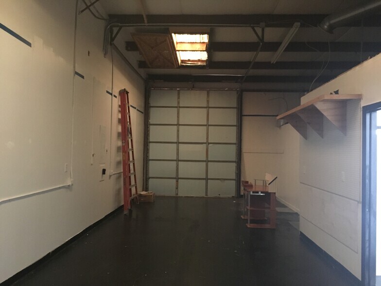 More Photos Of 1601 A E Geer St, Durham Light Manufacturing For Lease