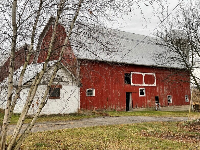 More Photos Of 4841 Stanley Rd, Columbiaville Specialty For Sale