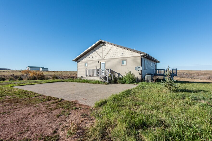 More Photos Of 13603 38th St SW, Belfield Flex For Lease