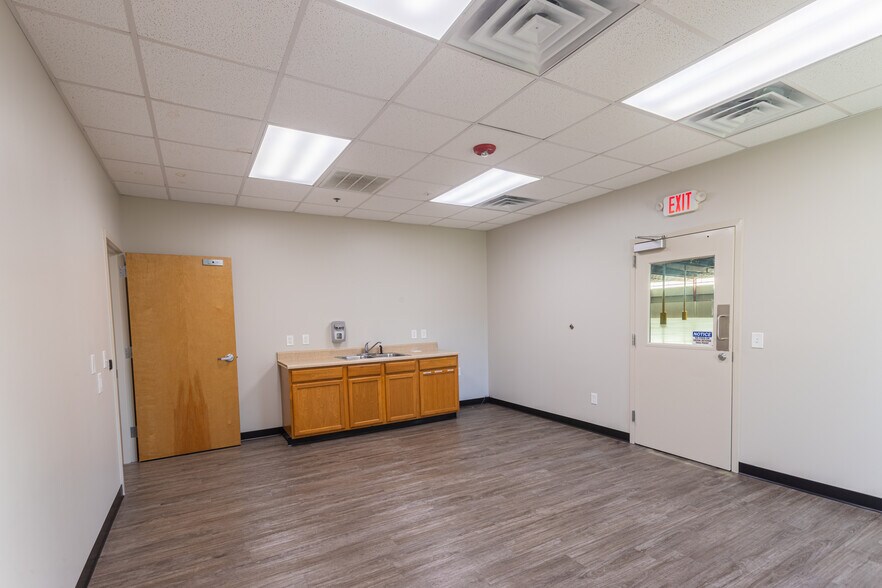 More Photos Of 195 Nordic Way, Pooler Distribution For Lease