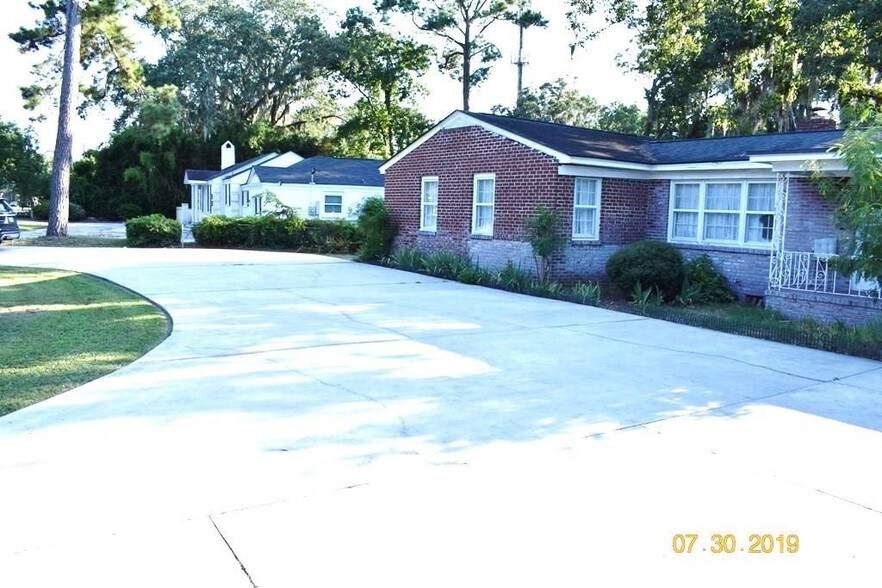 Primary Photo Of 10407 White Bluff Rd, Savannah Office Residential For Lease