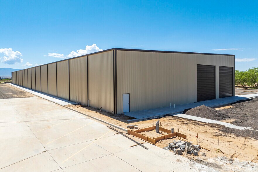 More Photos Of 450 Sandsage Street, Los Lunas Warehouse For Lease