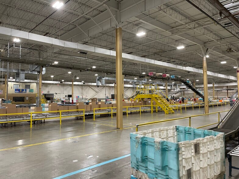 More Photos Of 248 Tupperware Rd, Hemingway Manufacturing For Sale