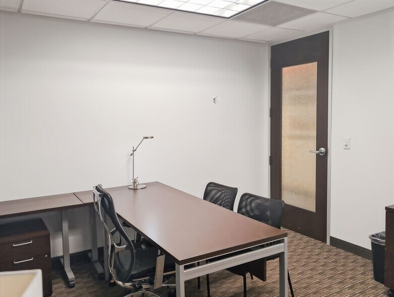 More Photos Of 312 S 4th St, Louisville Coworking Space