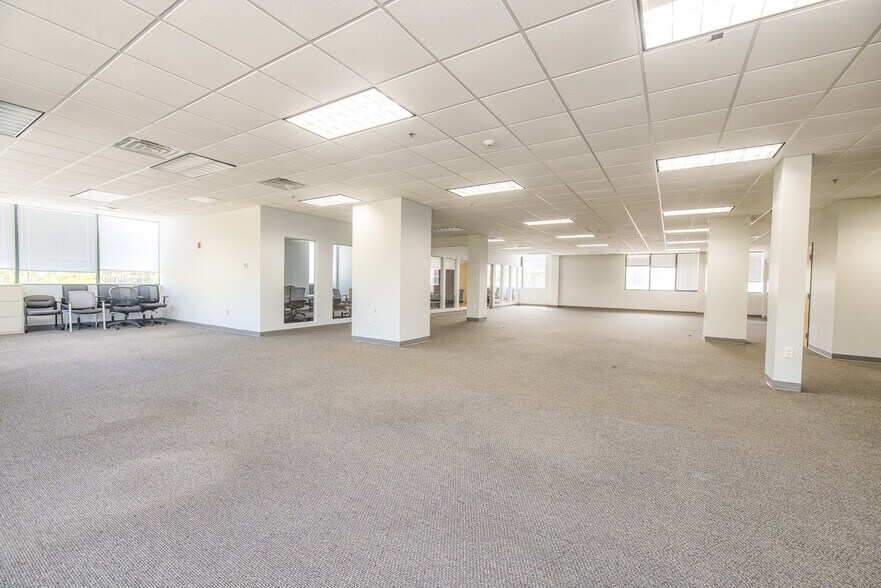 More Photos Of 4332 Southport-Supply Rd, Southport Medical For Sale