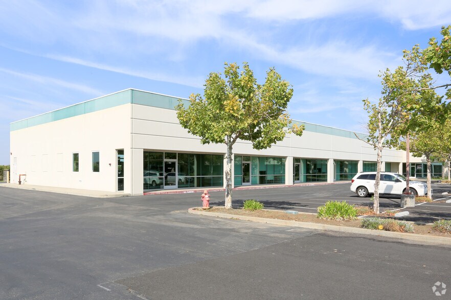 More Photos Of 3333 Vaca Valley Pky, Vacaville Research And Development For Lease