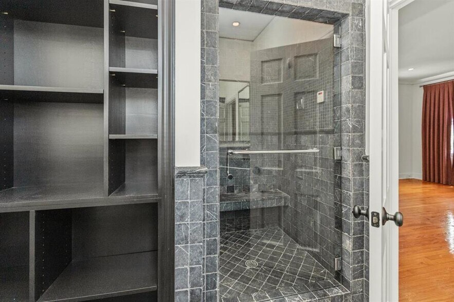 More Photos Of 1202 E Park Ave, Tallahassee Office Residential For Sale