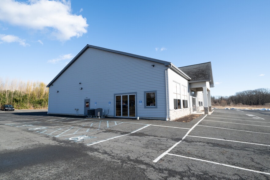 More Photos Of 2003 Route 209, Brodheadsville Auto Dealership For Sale