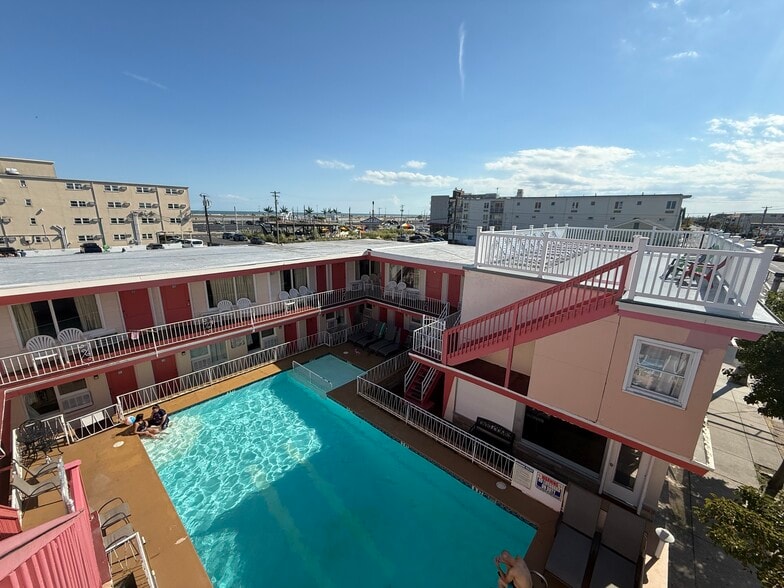 More Photos Of 4711 Atlantic Ave, Wildwood Hotel For Sale