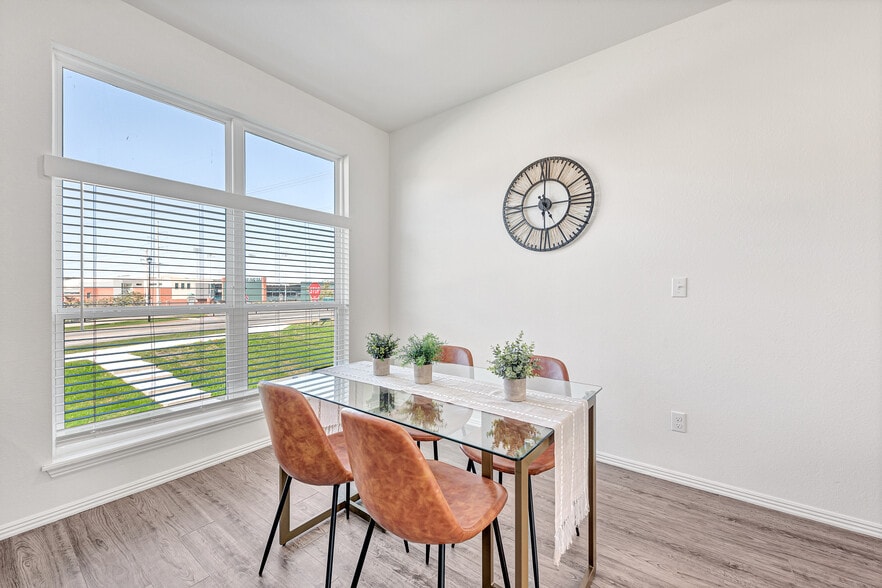 More Photos Of 1512 S Razorback Rd, Fayetteville Apartments For Sale