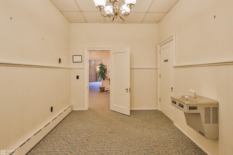 More Photos Of 1619 W Hamilton St, Allentown Funeral Home For Sale