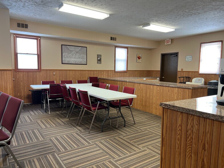 More Photos Of 418 S 14th St, Wymore General Retail For Sale