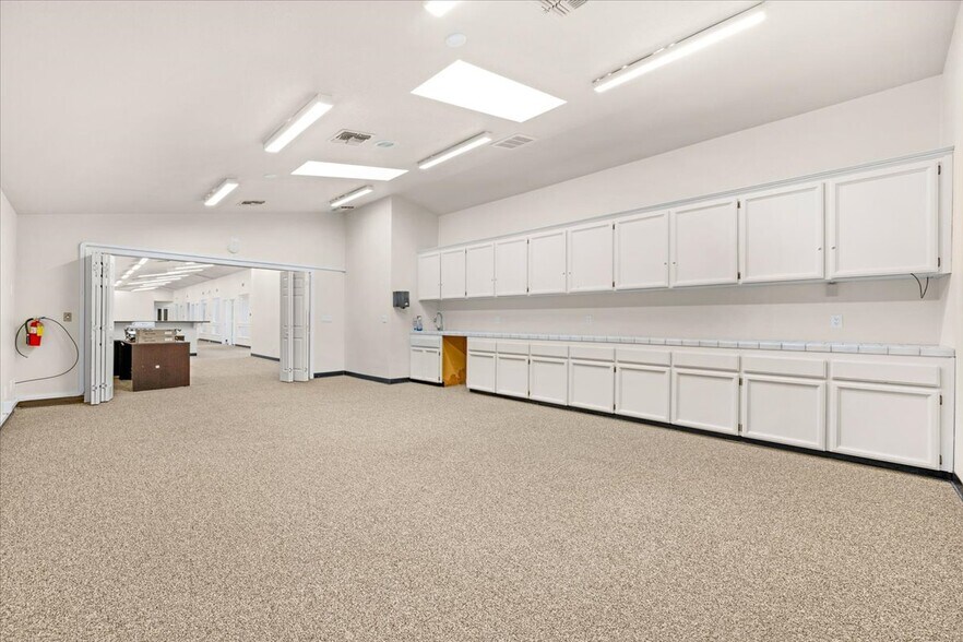 More Photos Of 324-330 Bullard Ave, Clovis Office For Lease