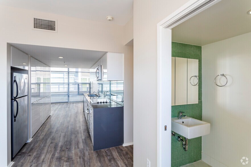 More Photos Of 2015 Hancock St, San Diego Apartments For Sale