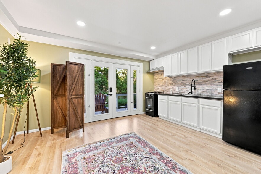 More Photos Of 11358 Creek Rd, Ojai Flex For Sale