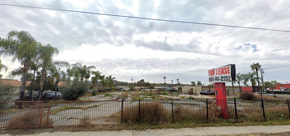 Primary Photo Of 41525 Florida Ave, Hemet Land For Sale