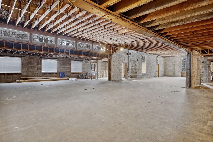 More Photos Of 1671 Summit Ave, Saint Paul Religious Facility For Sale