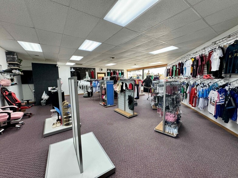 More Photos Of 115-159 Marion Blvd, Marion General Retail For Lease