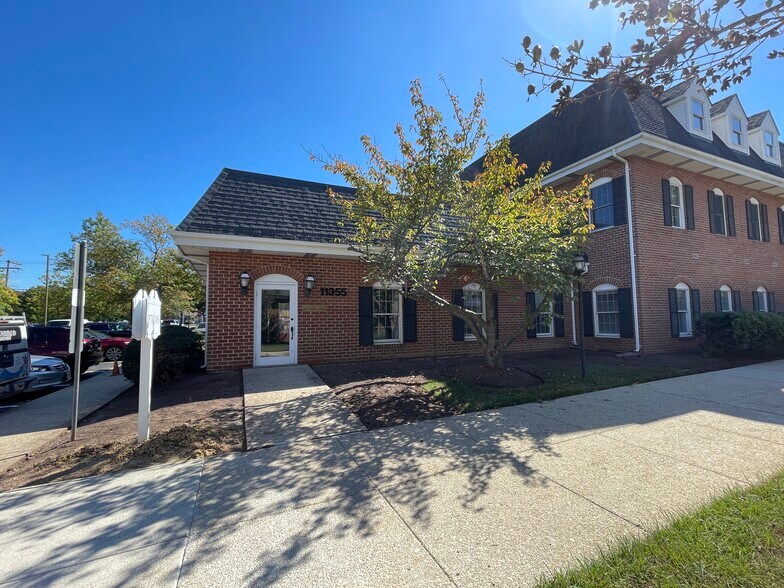 More Photos Of 11355 Pembrooke Sq, Waldorf Medical For Sale