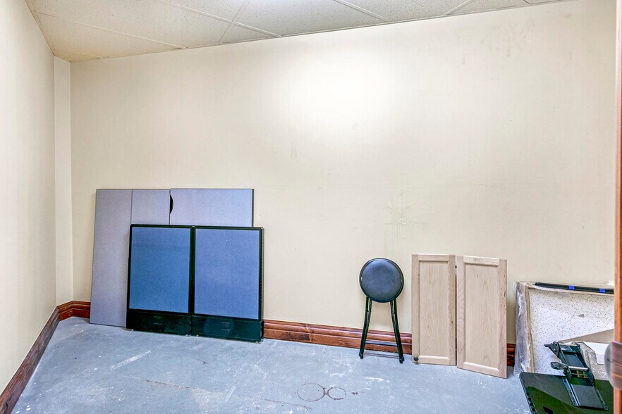More Photos Of 30 Benchmark Rd, Avon Office For Sale