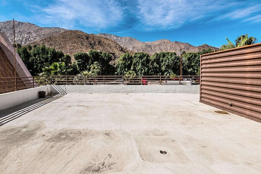 More Photos Of 369 N Palm Canyon Dr, Palm Springs Restaurant For Sale