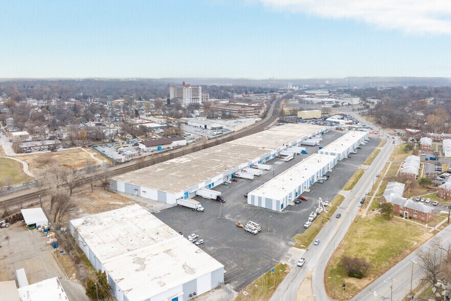 More Photos Of 5220-5320 Winner Rd, Kansas City Warehouse For Lease