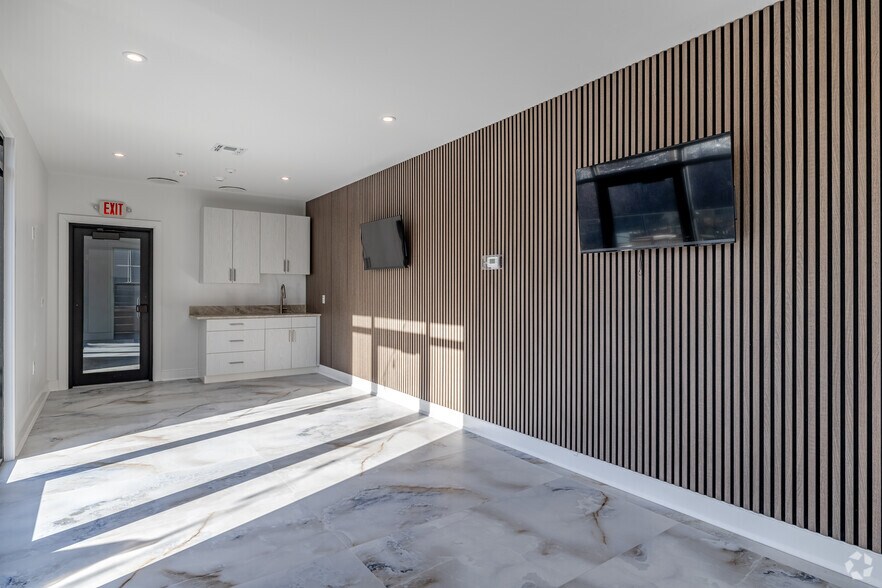 More Photos Of 106-108 Montgomery St, Bloomfield Apartments For Sale