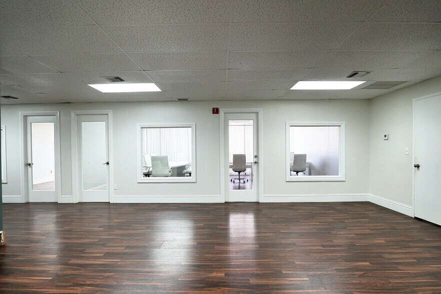 More Photos Of 2826 E Oakland Park Blvd, Fort Lauderdale Office For Lease