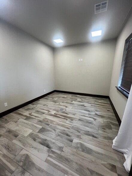 More Photos Of 17935 N Pennsylvania Ave, Edmond Unknown For Lease