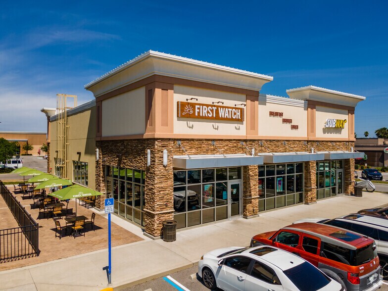 More Photos Of 5310-5360 E Bay Dr, Clearwater Freestanding For Lease