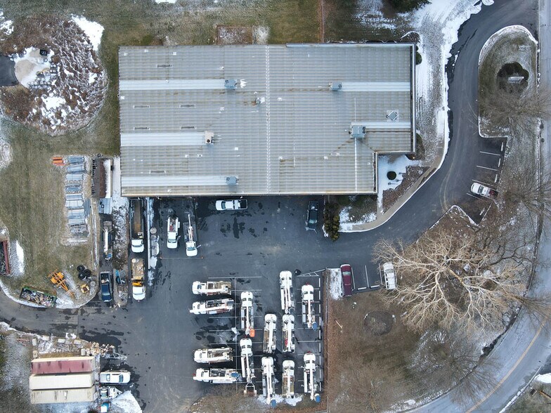 More Photos Of 3040 Industry Dr, Lancaster Flex For Sale