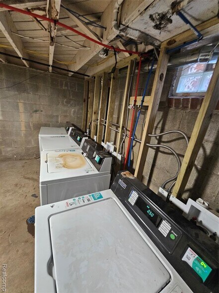 More Photos Of 14801 Joy Rd, Detroit Apartments For Sale