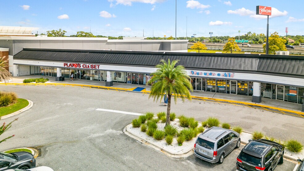 More Photos Of 8110 Blanding Blvd, Jacksonville Freestanding For Lease