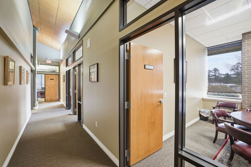 More Photos Of 68031 Capital Trace Row, Mandeville Office For Sale