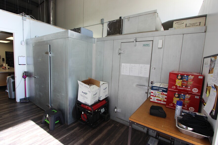 More Photos Of 220 12th St SW, Loveland Warehouse For Sale