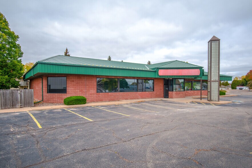 More Photos Of 1250 S Appleton Rd, Menasha Storefront Retail Office For Lease