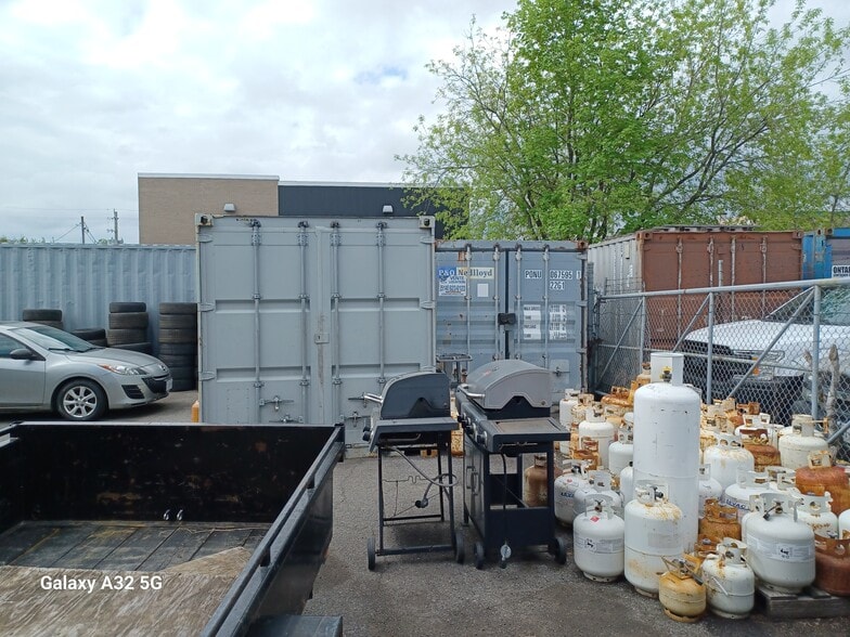 More Photos Of 39 Cleopatra Dr, Nepean Warehouse For Sale