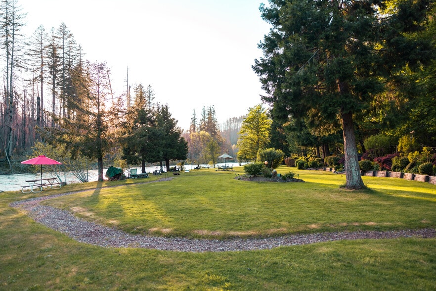 More Photos Of 49198 McKenzie Hwy, Vida Hospitality For Sale