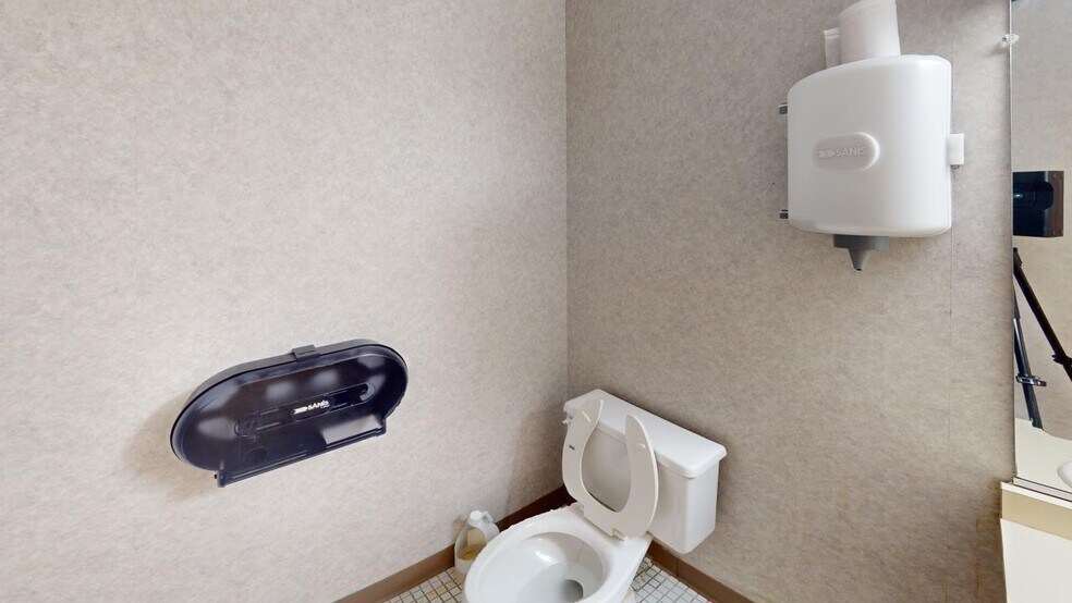 More Photos Of 3115 N Wilke Rd, Arlington Heights Medical For Sale