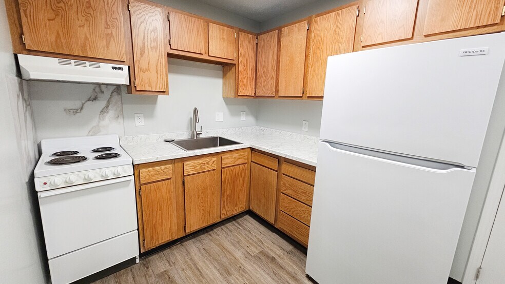 More Photos Of 3315 E 15th St, Des Moines Apartments For Sale