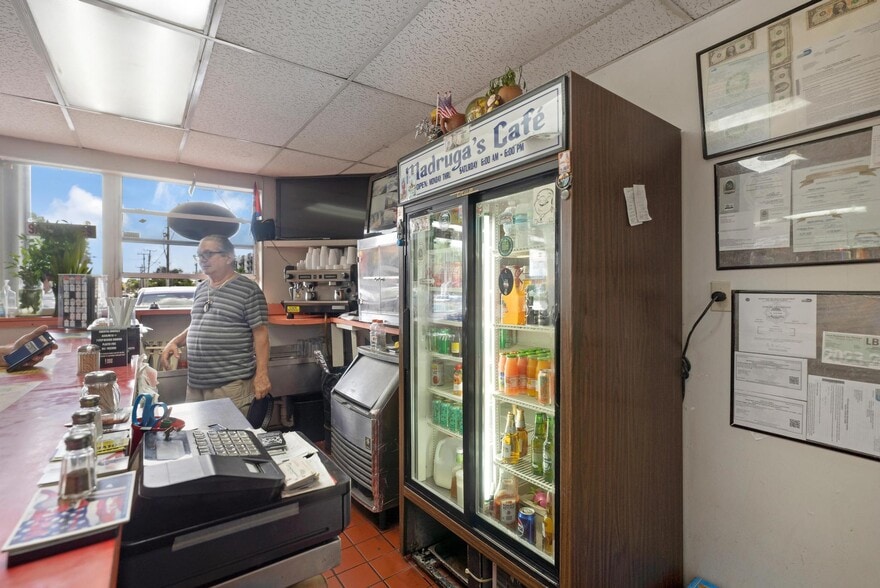 More Photos Of 6891 SW 40th St, Miami Storefront Retail Office For Sale