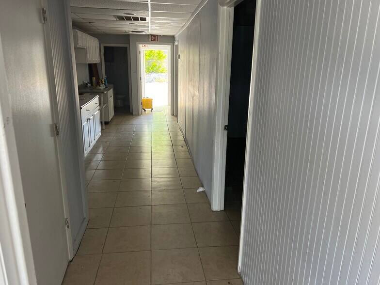 More Photos Of 1446 Gulf To Bay Blvd, Clearwater Storefront Retail Office For Sale