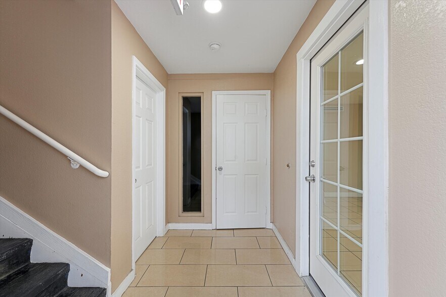 More Photos Of 620 Gellhorn Dr, Houston Warehouse For Sale