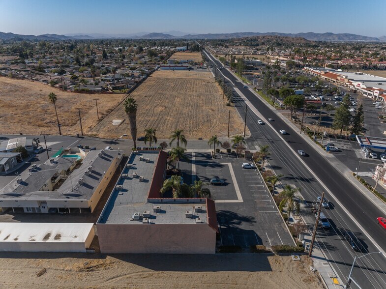 More Photos Of 43613 Ca-74, Hemet Unknown For Lease