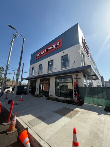 Primary Photo Of 3873 Grand View Blvd, Los Angeles Self Storage For Lease