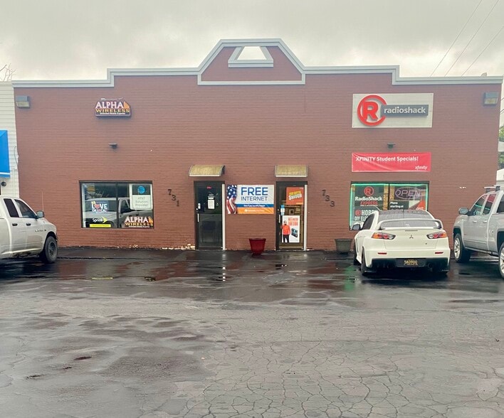 Primary Photo Of 731-733 W Michigan Ave, Saline Storefront For Sale